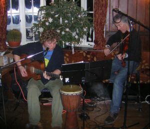 Hanging Tree Band  on fiddle and guaitar